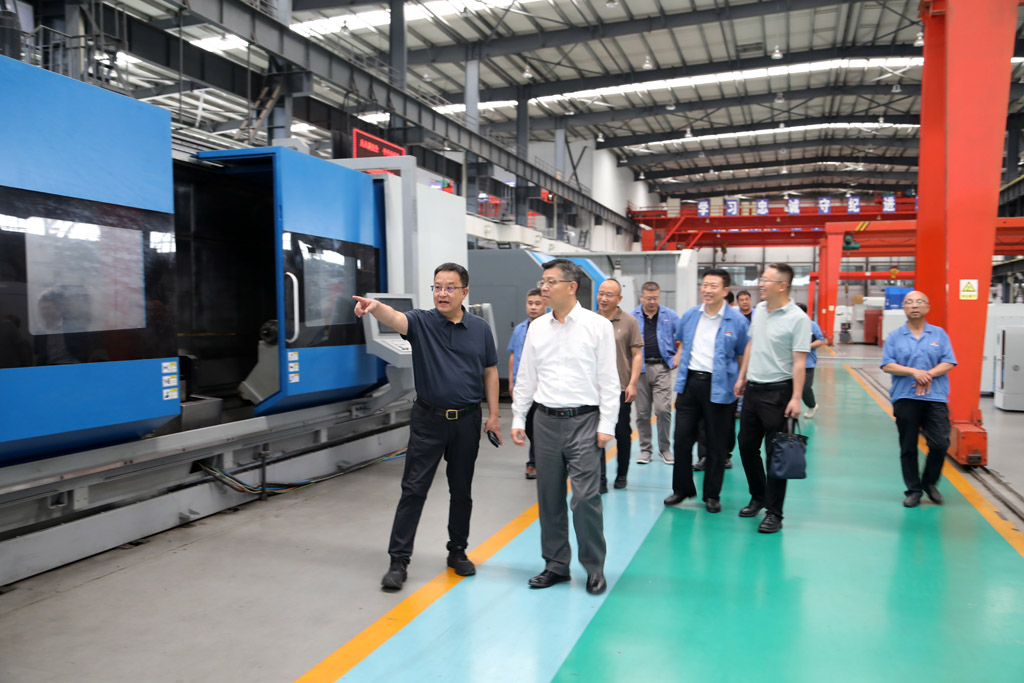 秦川機(jī)床董事長馬旭耀一行蒞臨星火數(shù)控參觀指導(dǎo)并座談 秦川機(jī)床董事長馬旭耀一行蒞臨星火數(shù)控參觀指導(dǎo)并座談