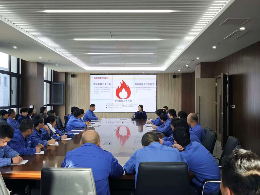 筑牢安全“防火墻”星火數(shù)控開(kāi)展消防安全培訓(xùn)演練